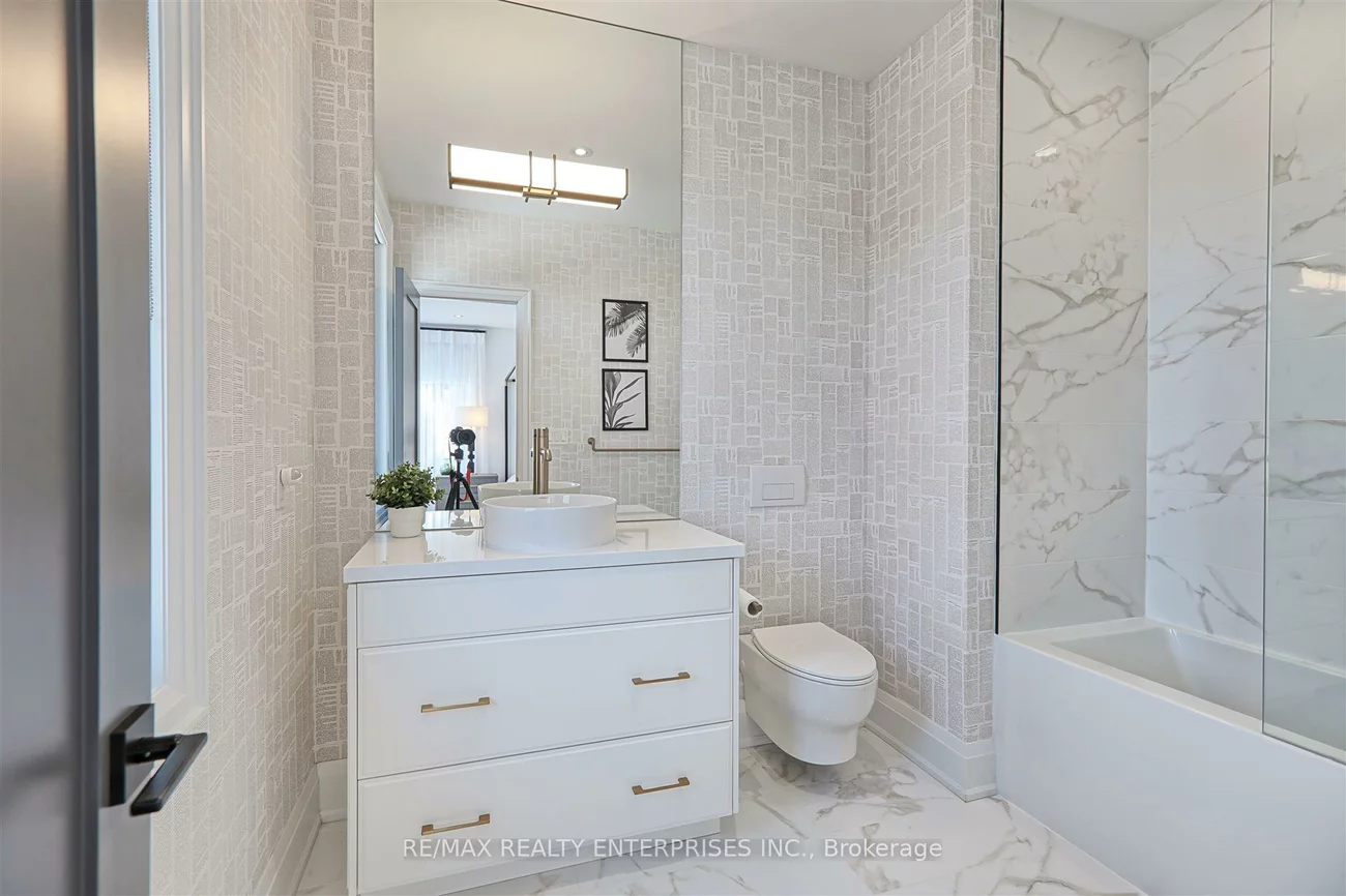 500, Warren, King City, King