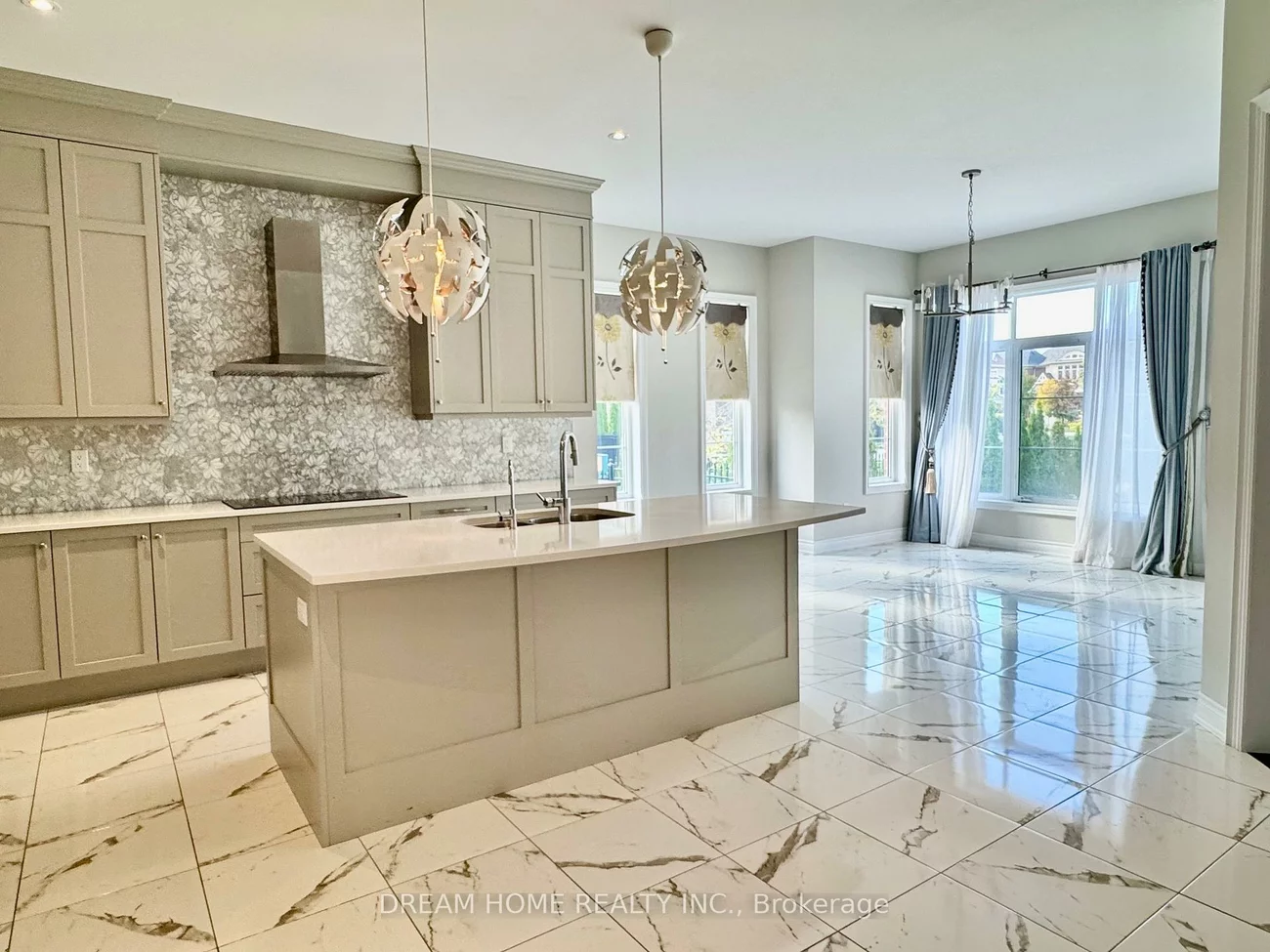 28, Larkin, Nobleton, King