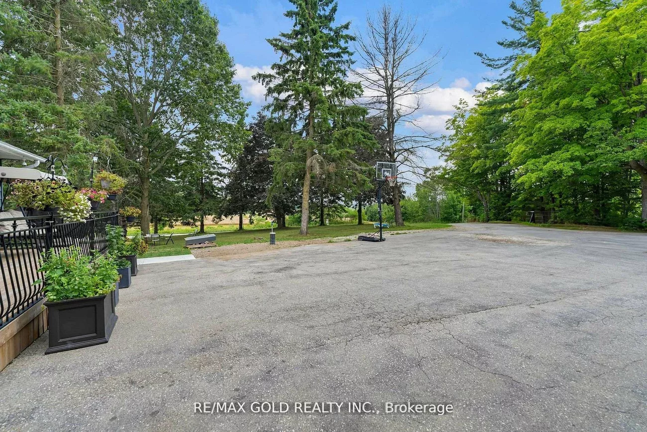 6820, 16th, Nobleton, King