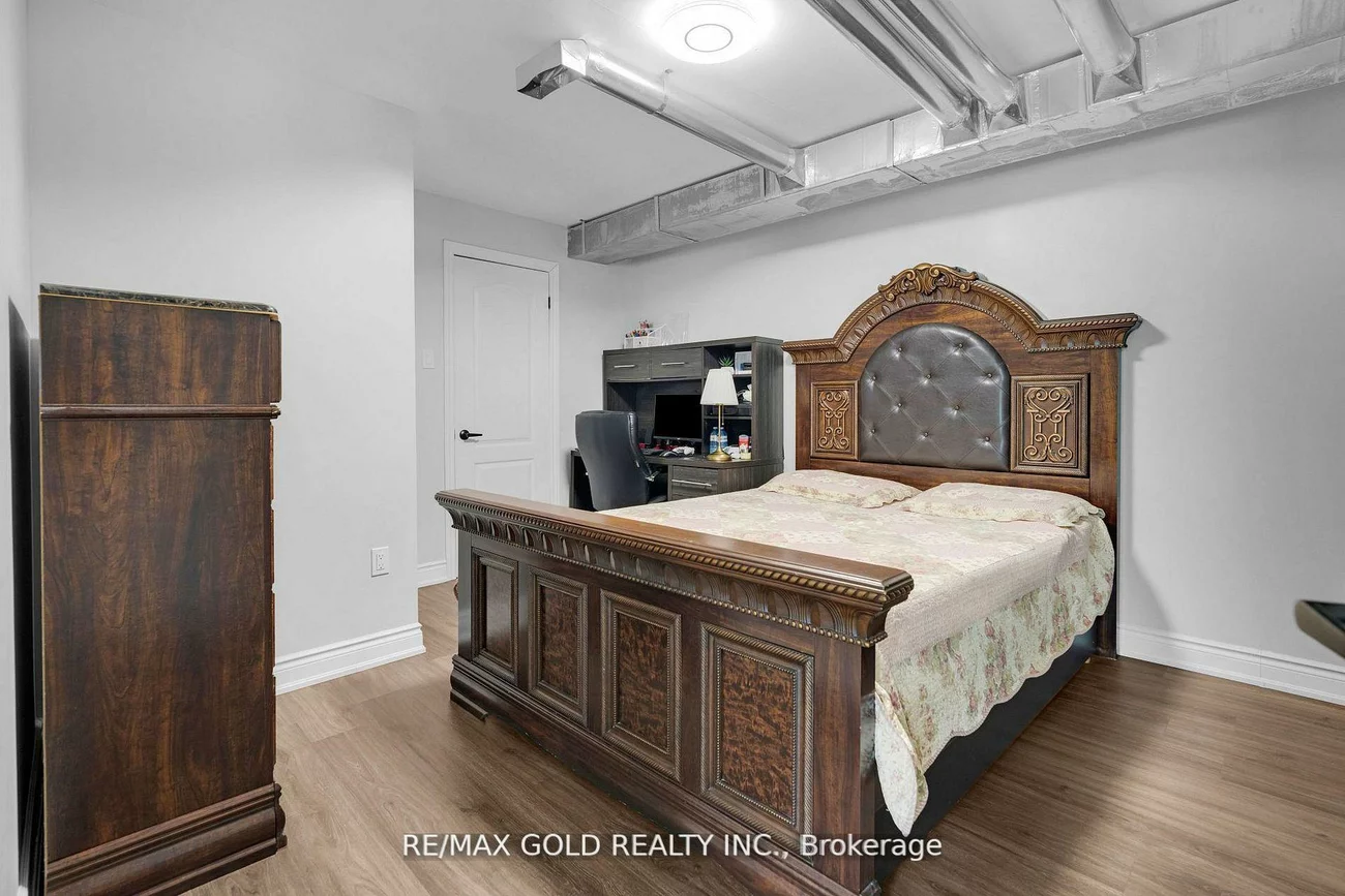 6820, 16th, Nobleton, King