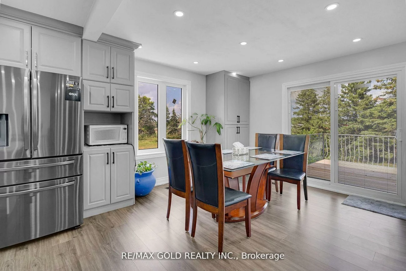 6820, 16th, Nobleton, King