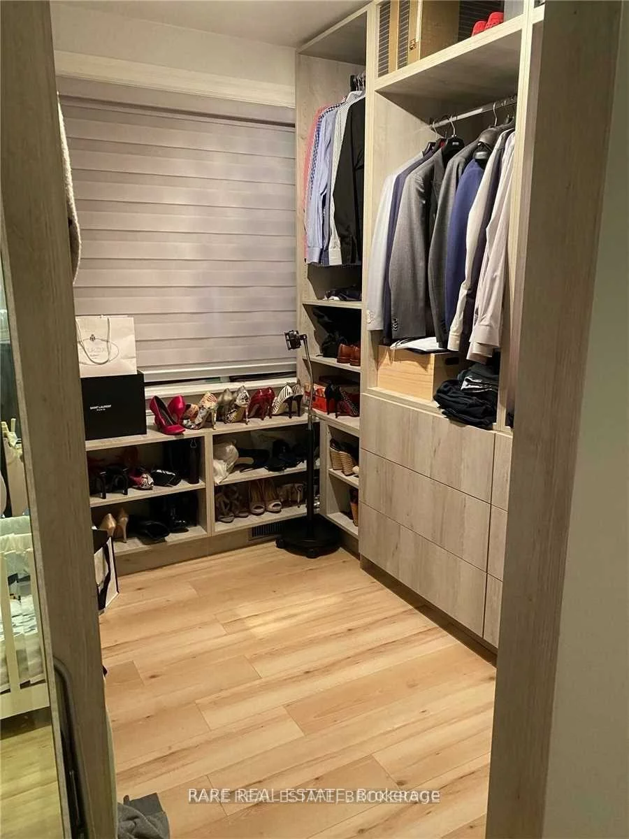 60, Patricia, King City, King