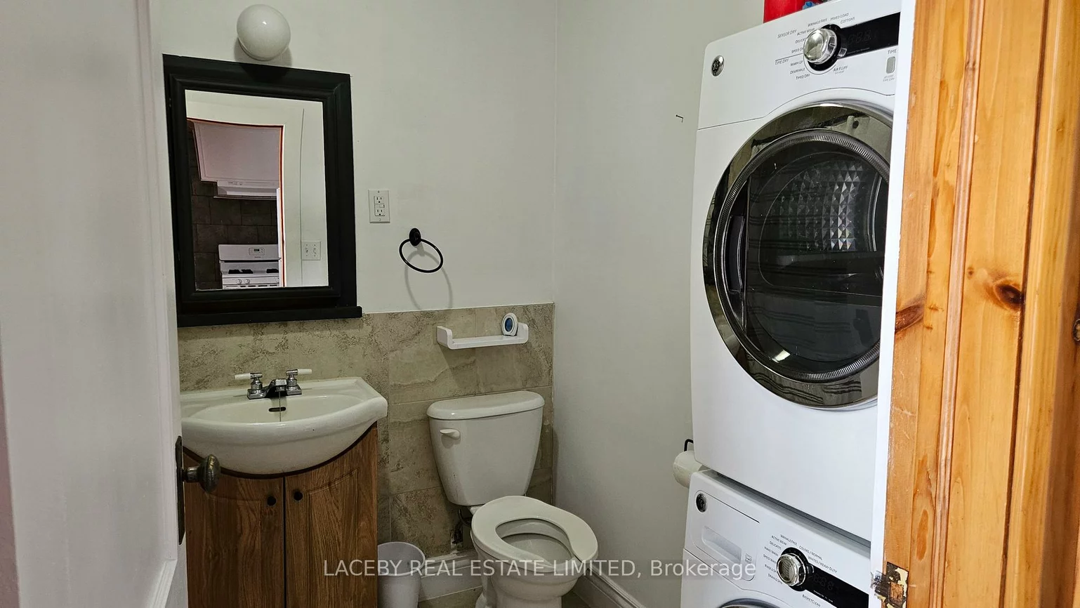 250, Main, Schomberg, King