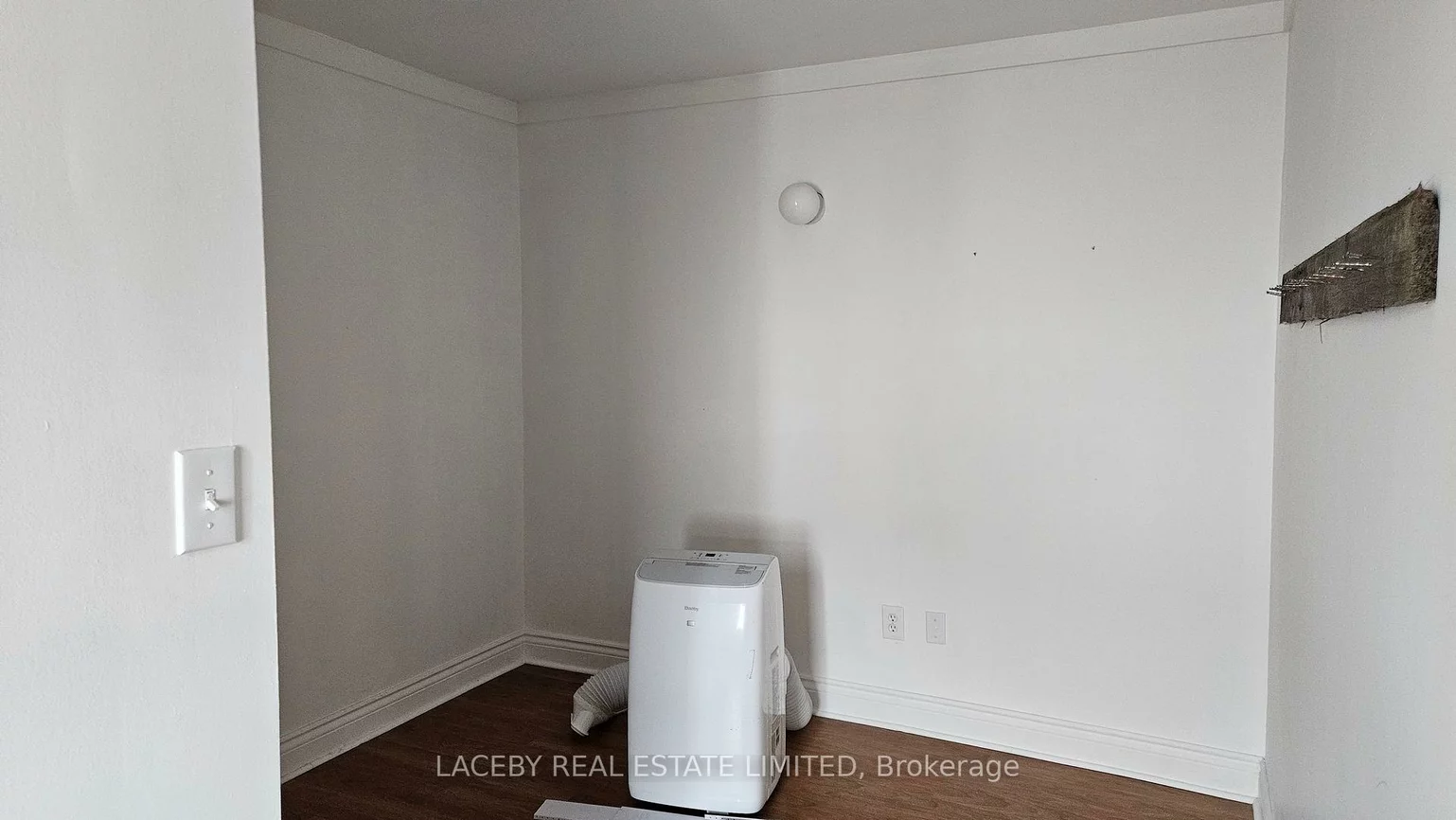 250, Main, Schomberg, King