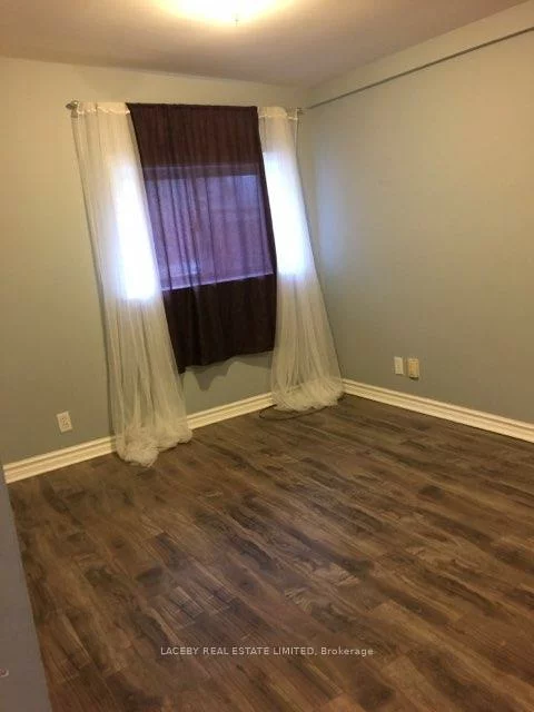 250, Main, Schomberg, King