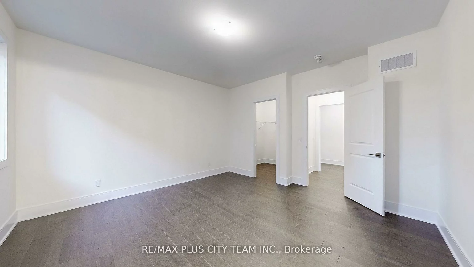 8, Saxby Farm, King City, King