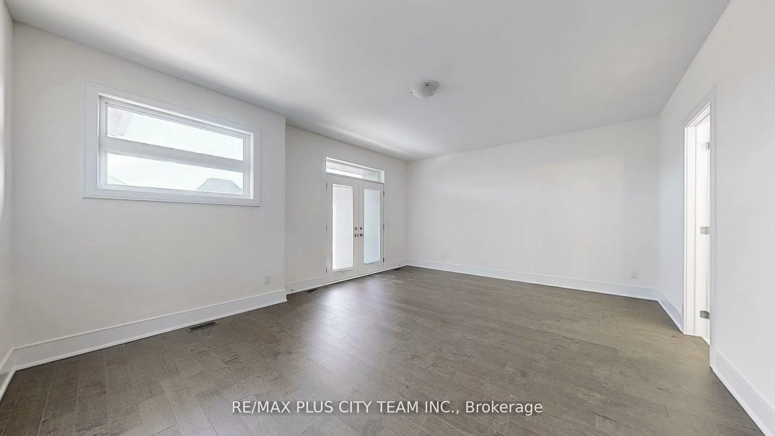 8, Saxby Farm, King City, King