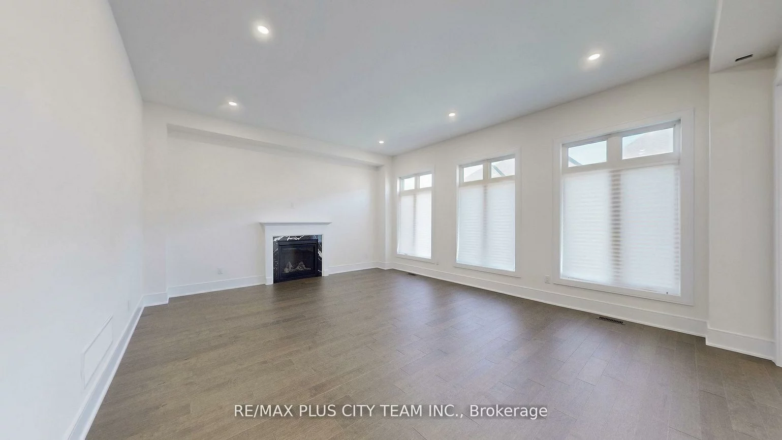 8, Saxby Farm, King City, King