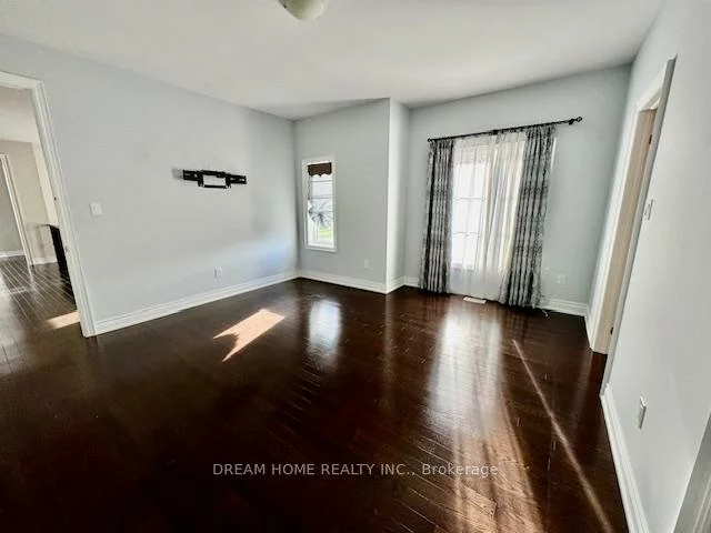 28, Larkin, Nobleton, King