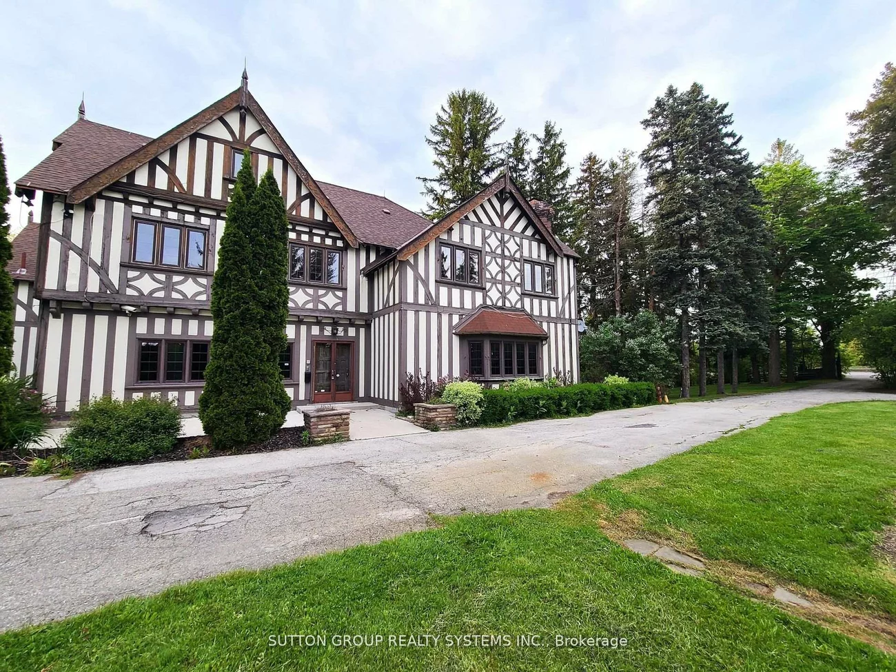 13284, Bathurst, King City, King