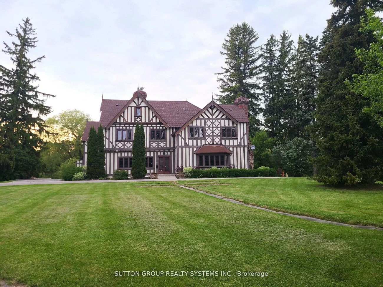 13284, Bathurst, King City, King