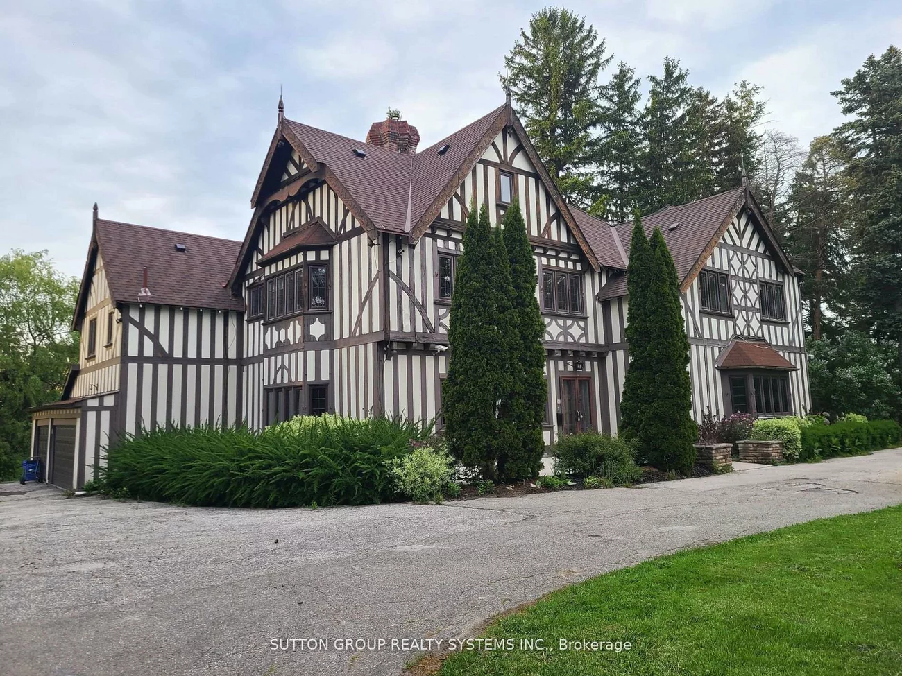 13284, Bathurst, King City, King