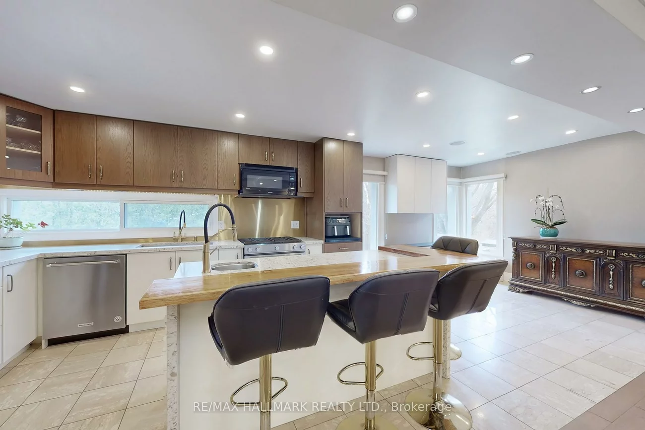 115, Lynwood, Nobleton, King