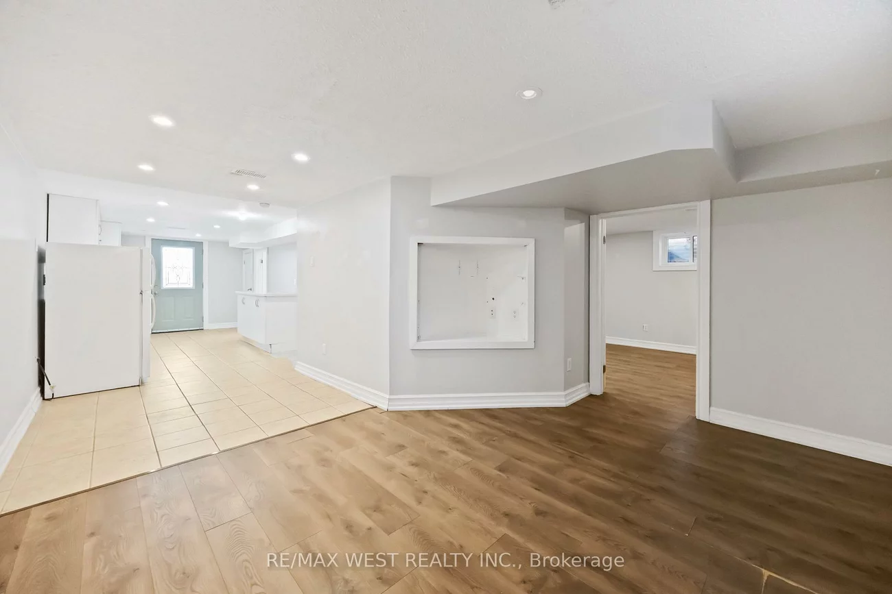 2440, King, King City, King