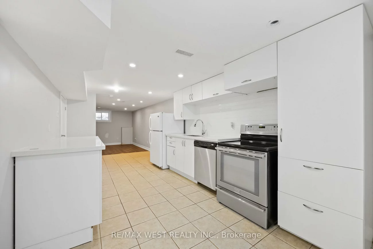 2440, King, King City, King