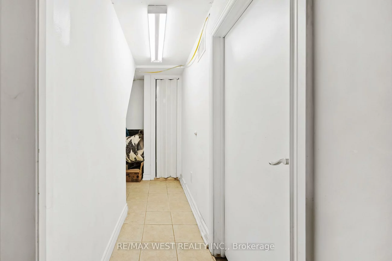 2440, King, King City, King