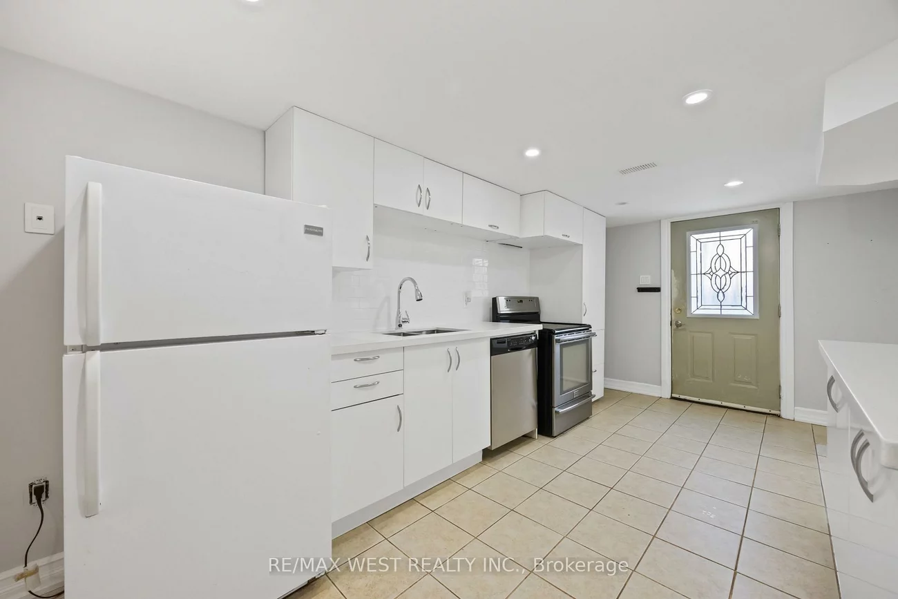 2440, King, King City, King