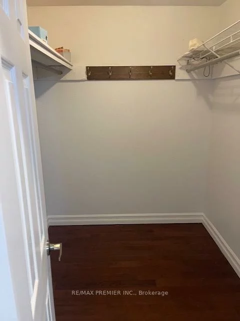 2201, 17th Side, Rural King, King