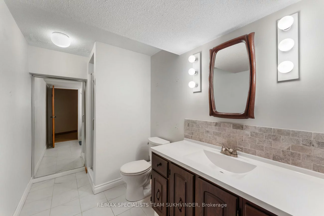 445, Warren, King City, King