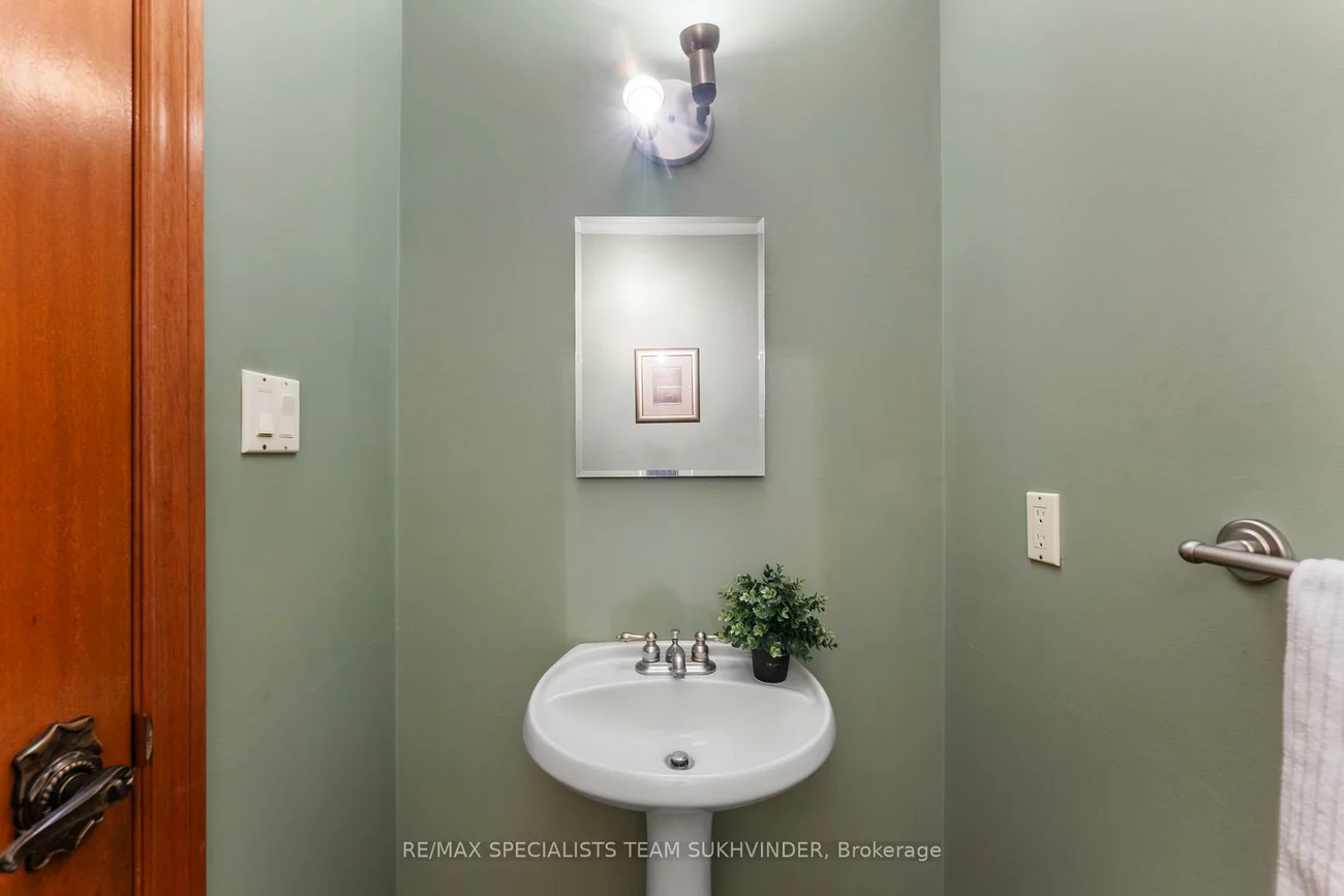 445, Warren, King City, King