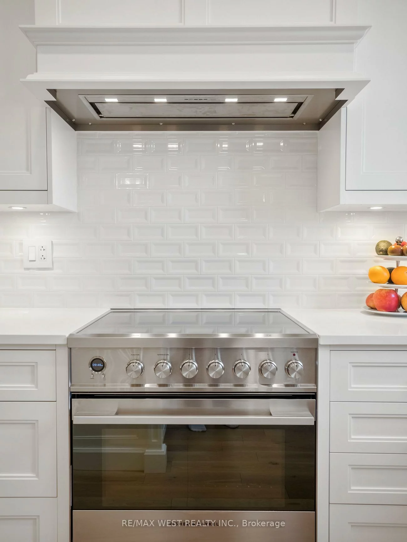 30, Drizzel Cres, Rural King, King