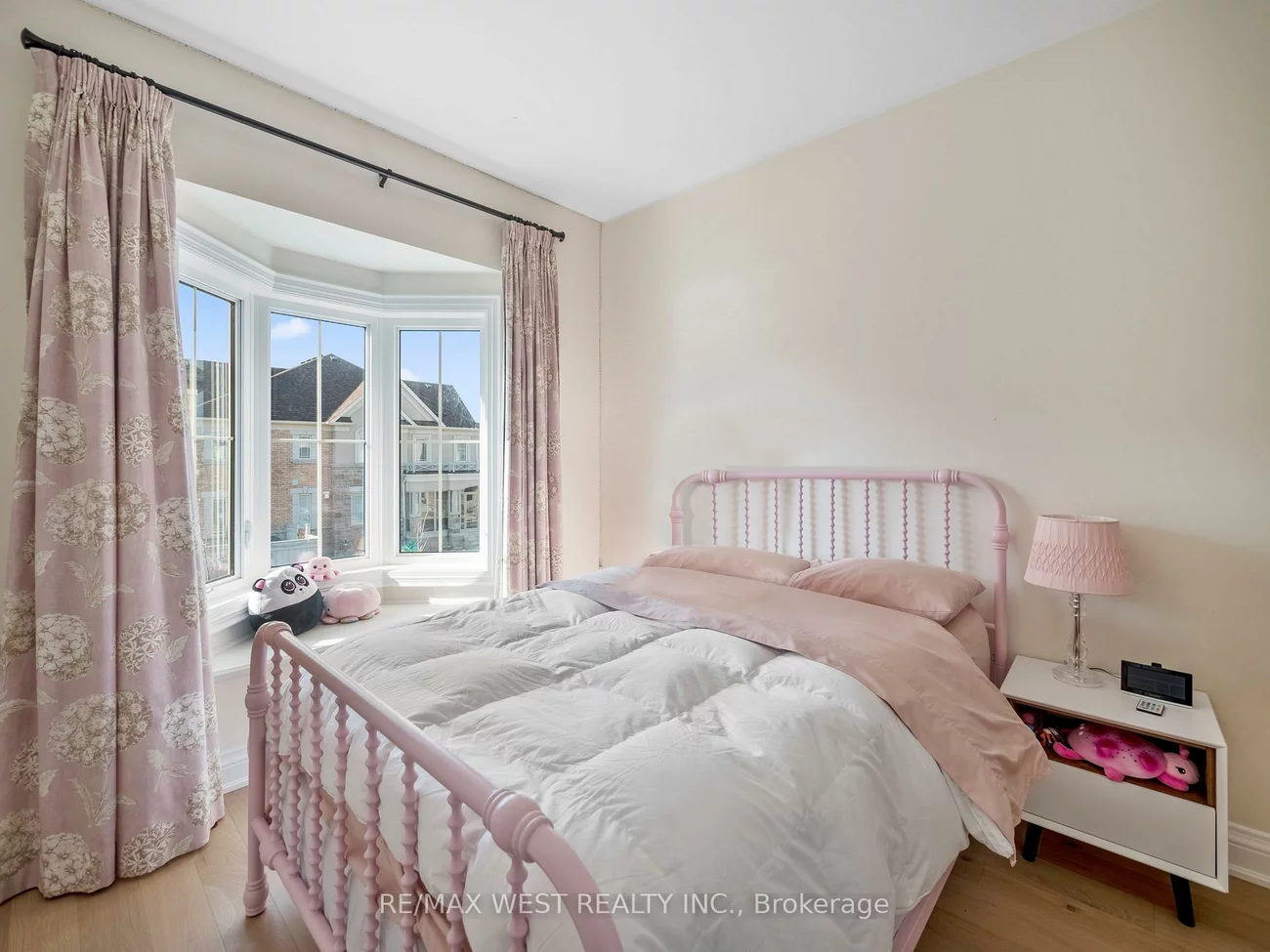 30, Drizzel Cres, Rural King, King