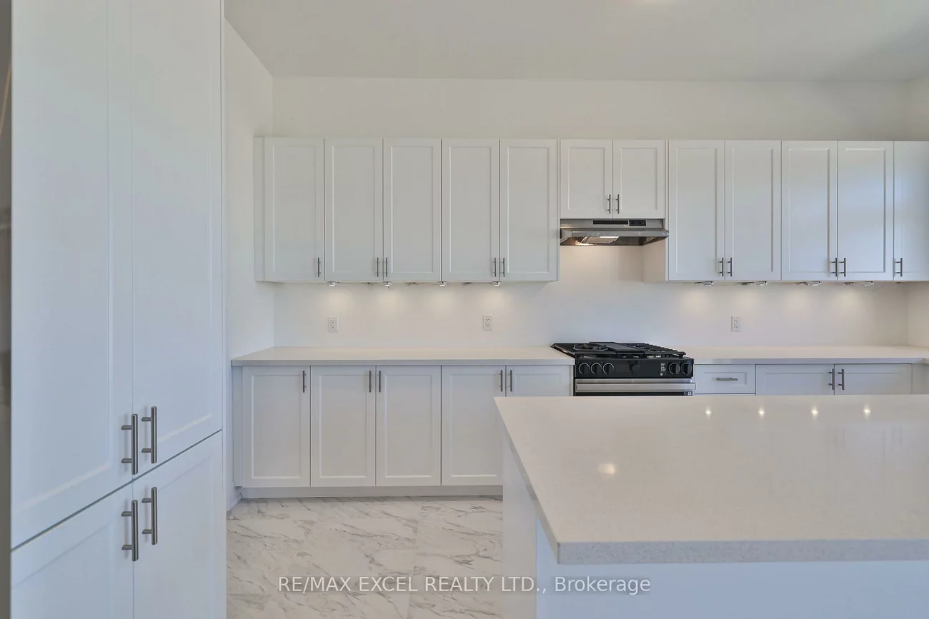 24, Sunny Acre, King City, King