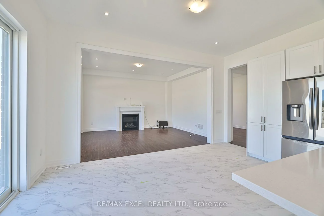 24, Sunny Acre, King City, King