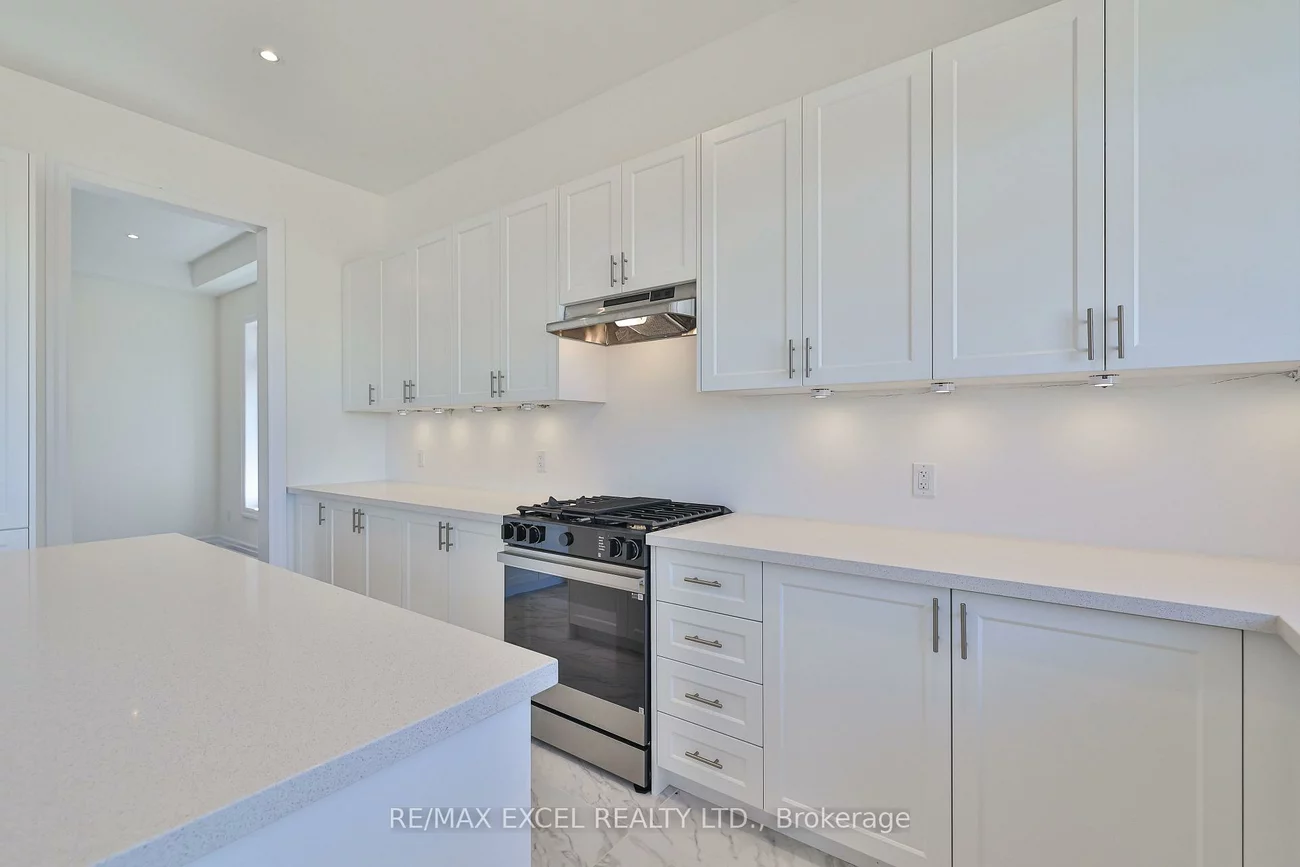 24, Sunny Acre, King City, King