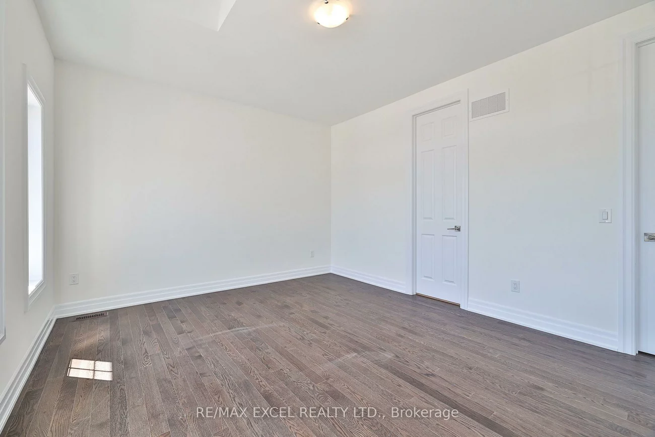 24, Sunny Acre, King City, King