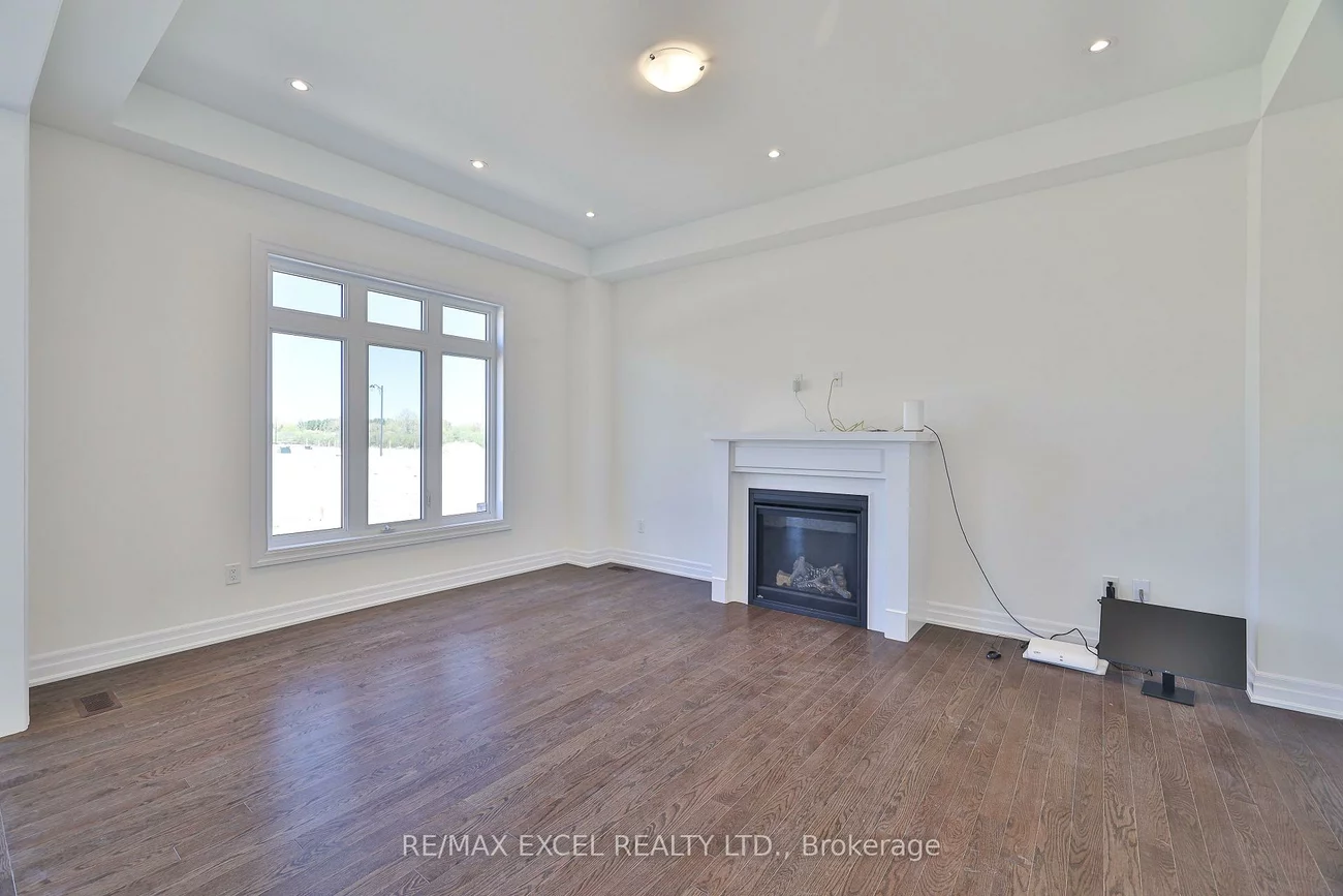 24, Sunny Acre, King City, King