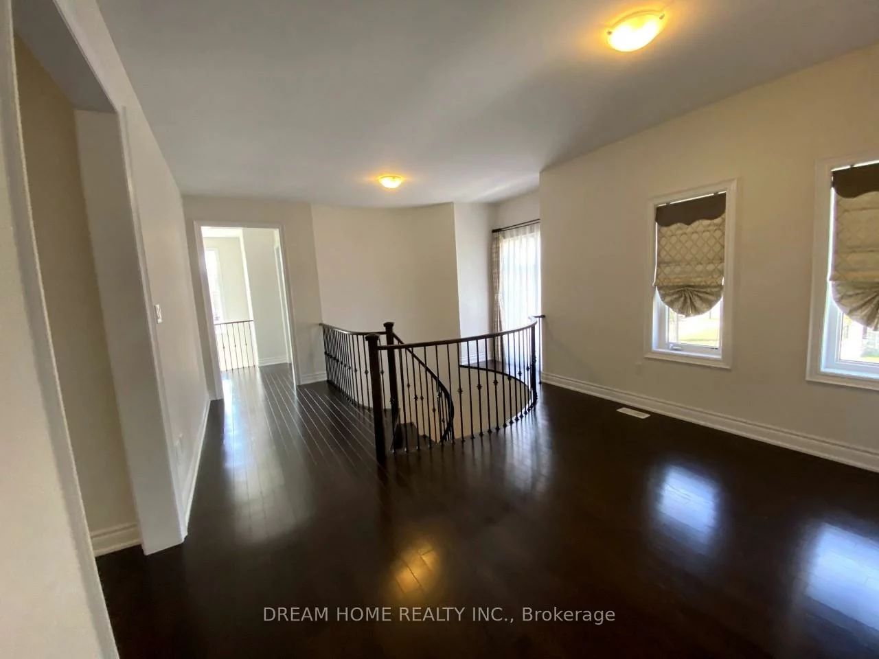 28, Larkin, Nobleton, King