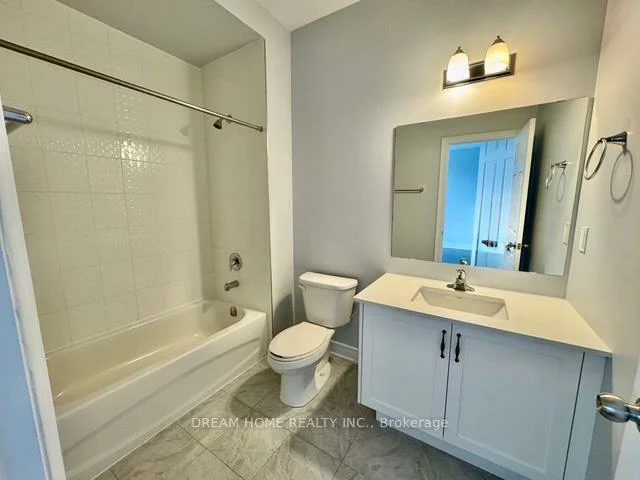 28, Larkin, Nobleton, King