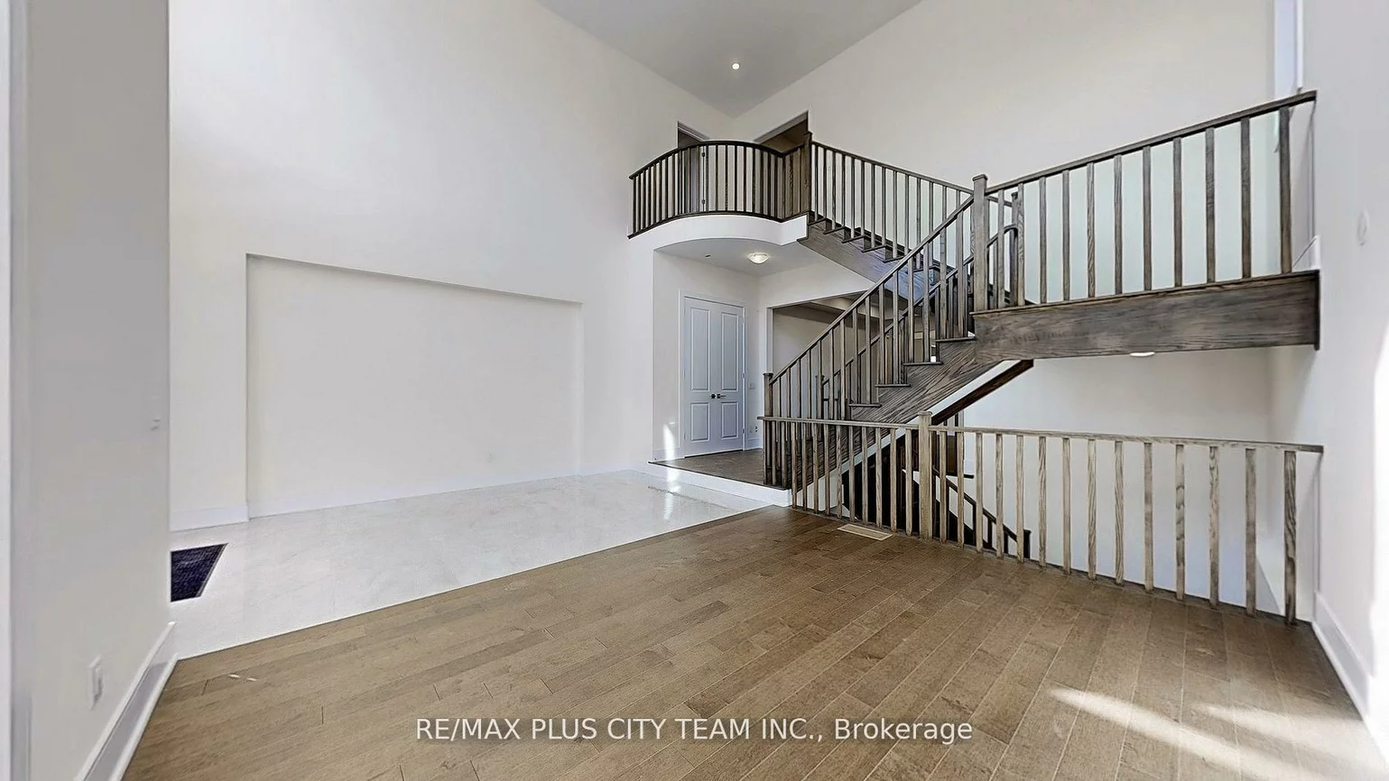 8, Saxby Farm, King City, King