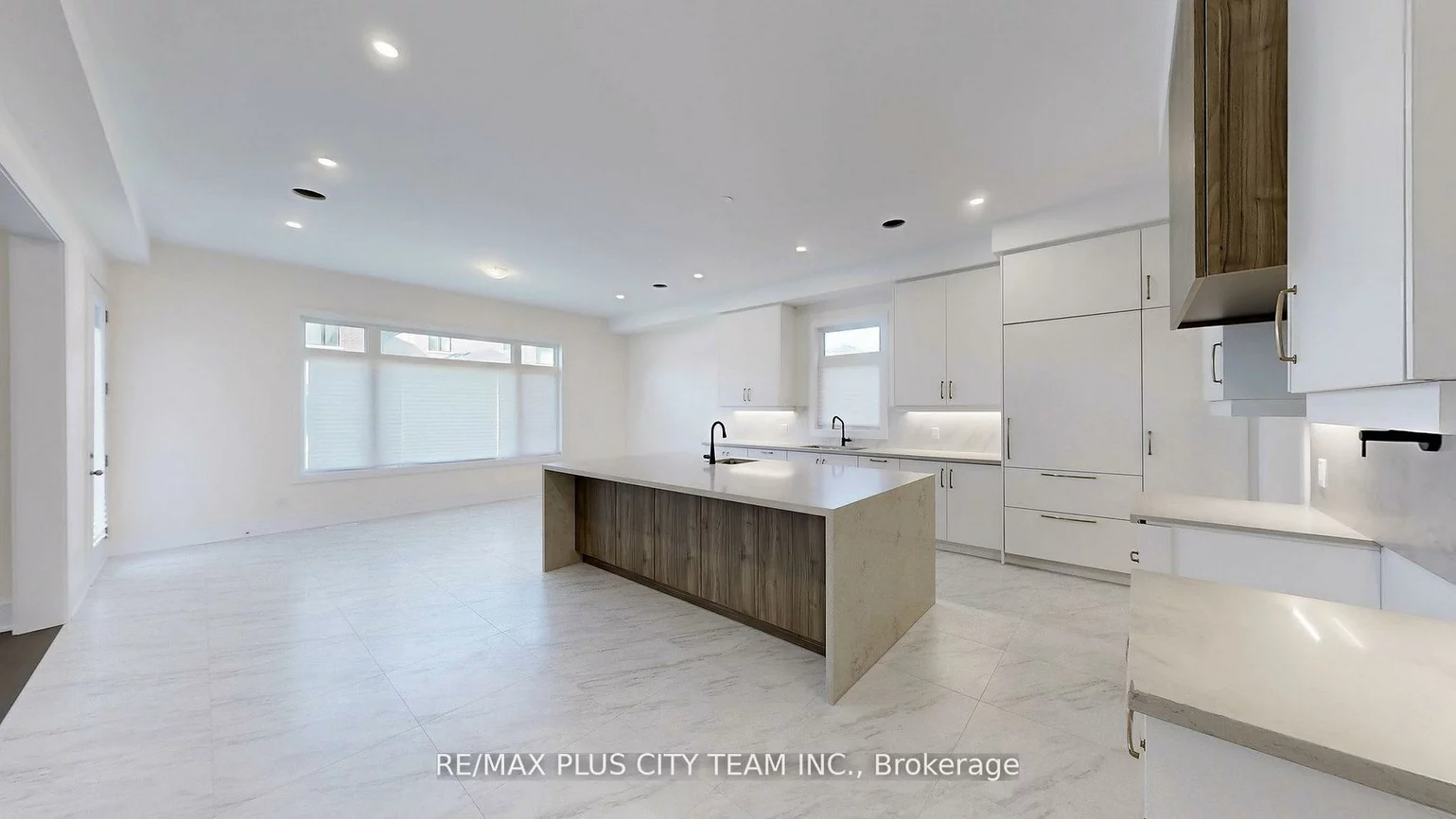 8, Saxby Farm, King City, King