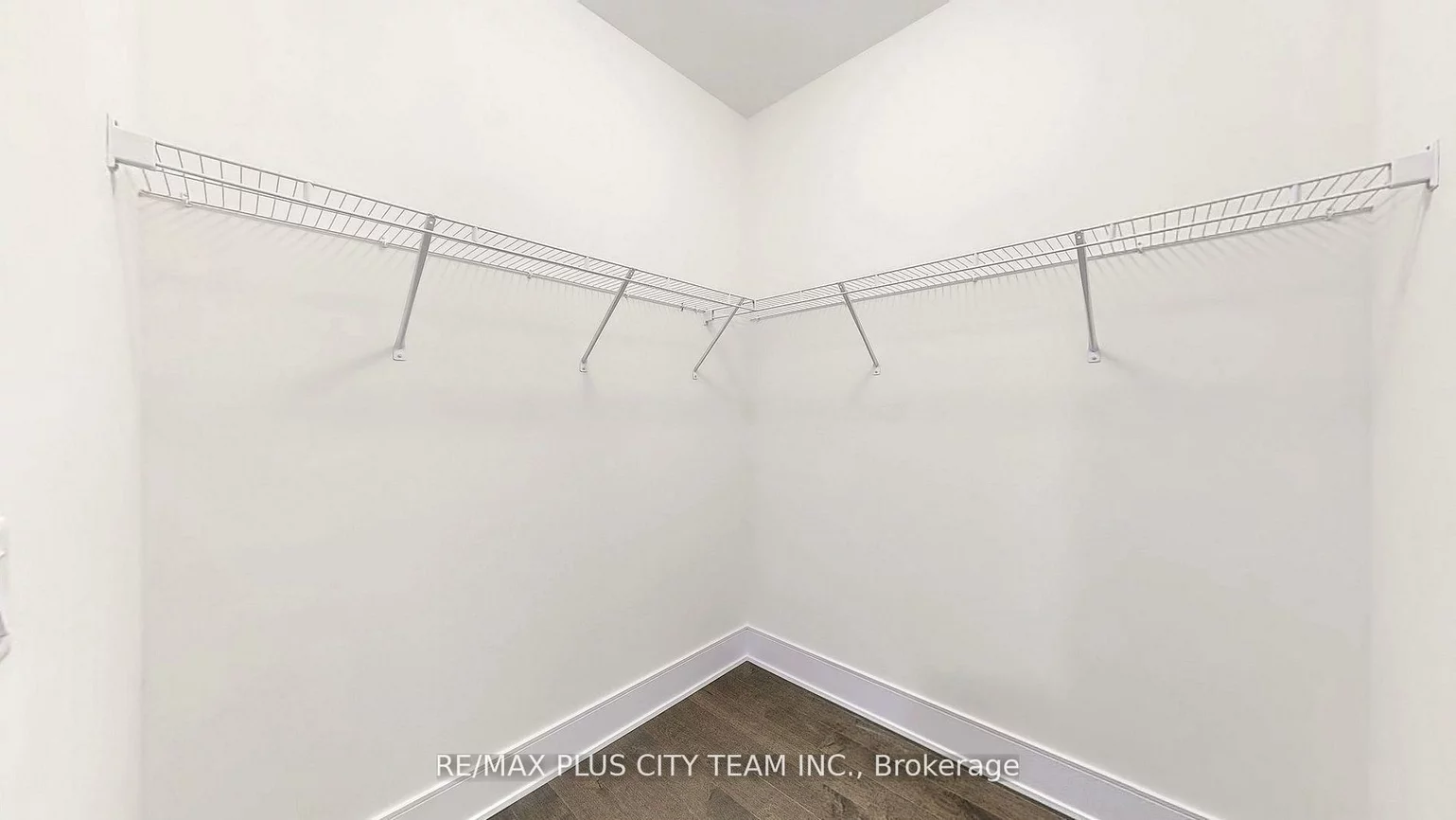 8, Saxby Farm, King City, King