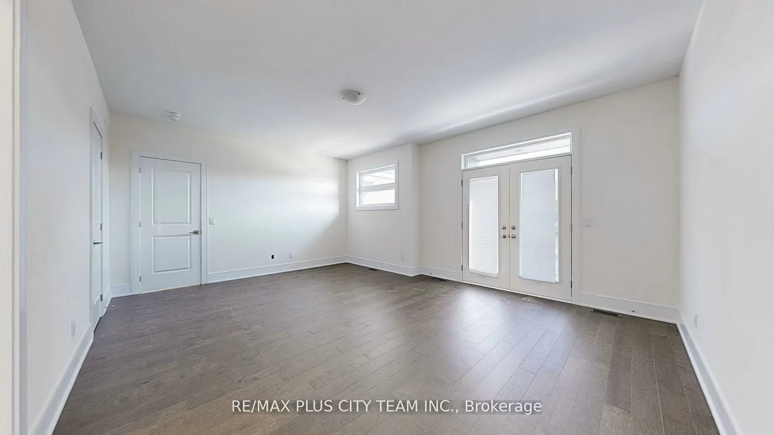 8, Saxby Farm, King City, King