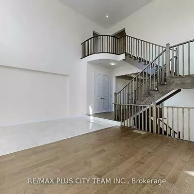 8, Saxby Farm, King City, King