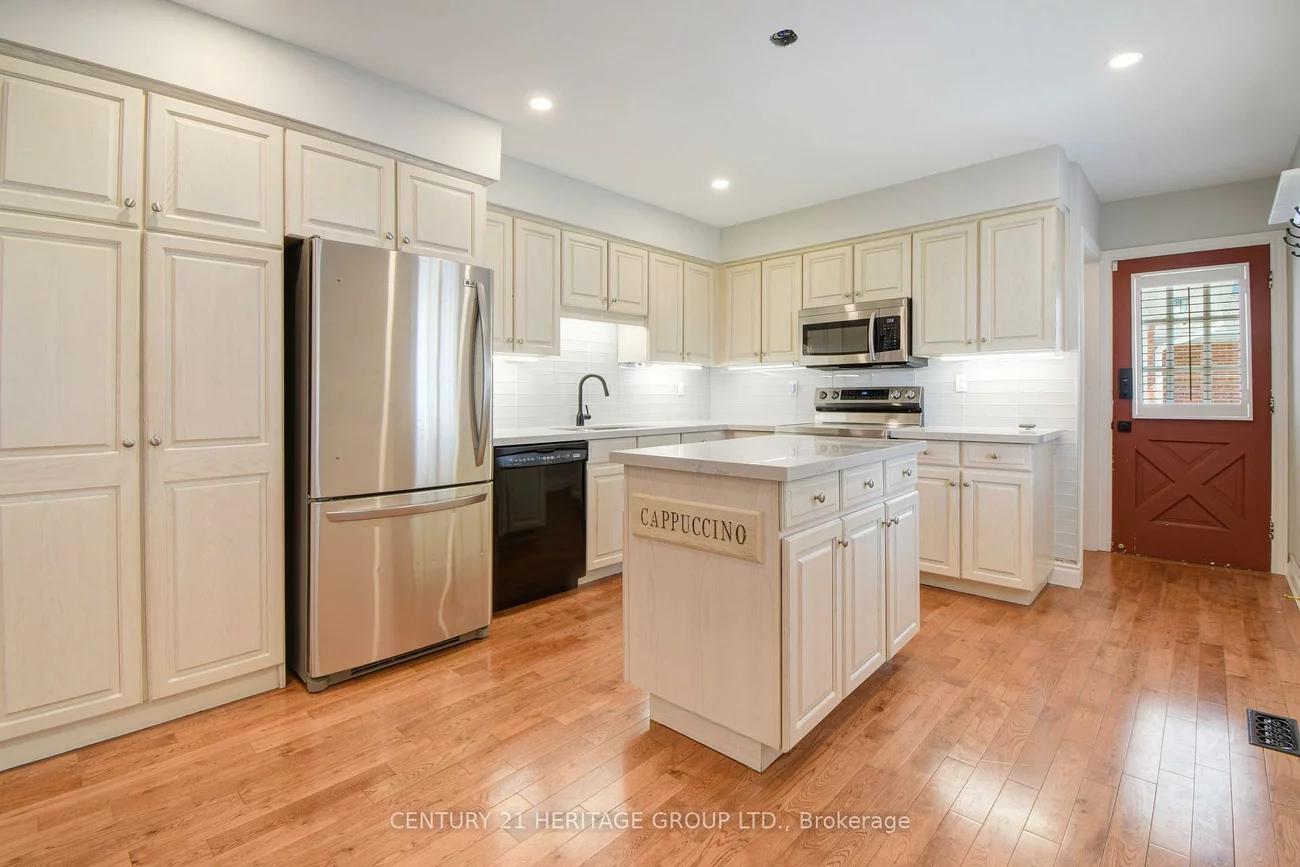 114, Elizabeth, King City, King