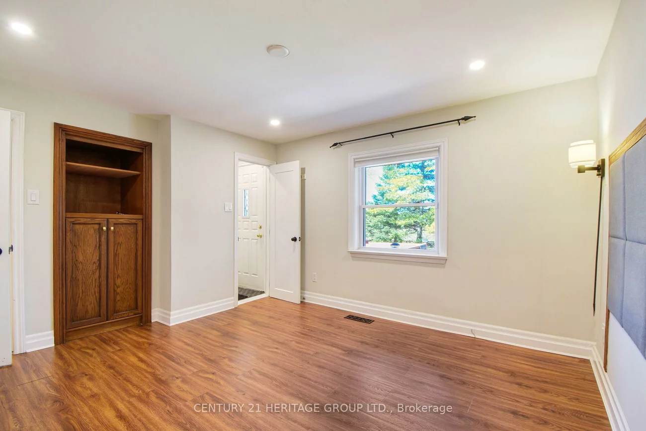 114, Elizabeth, King City, King