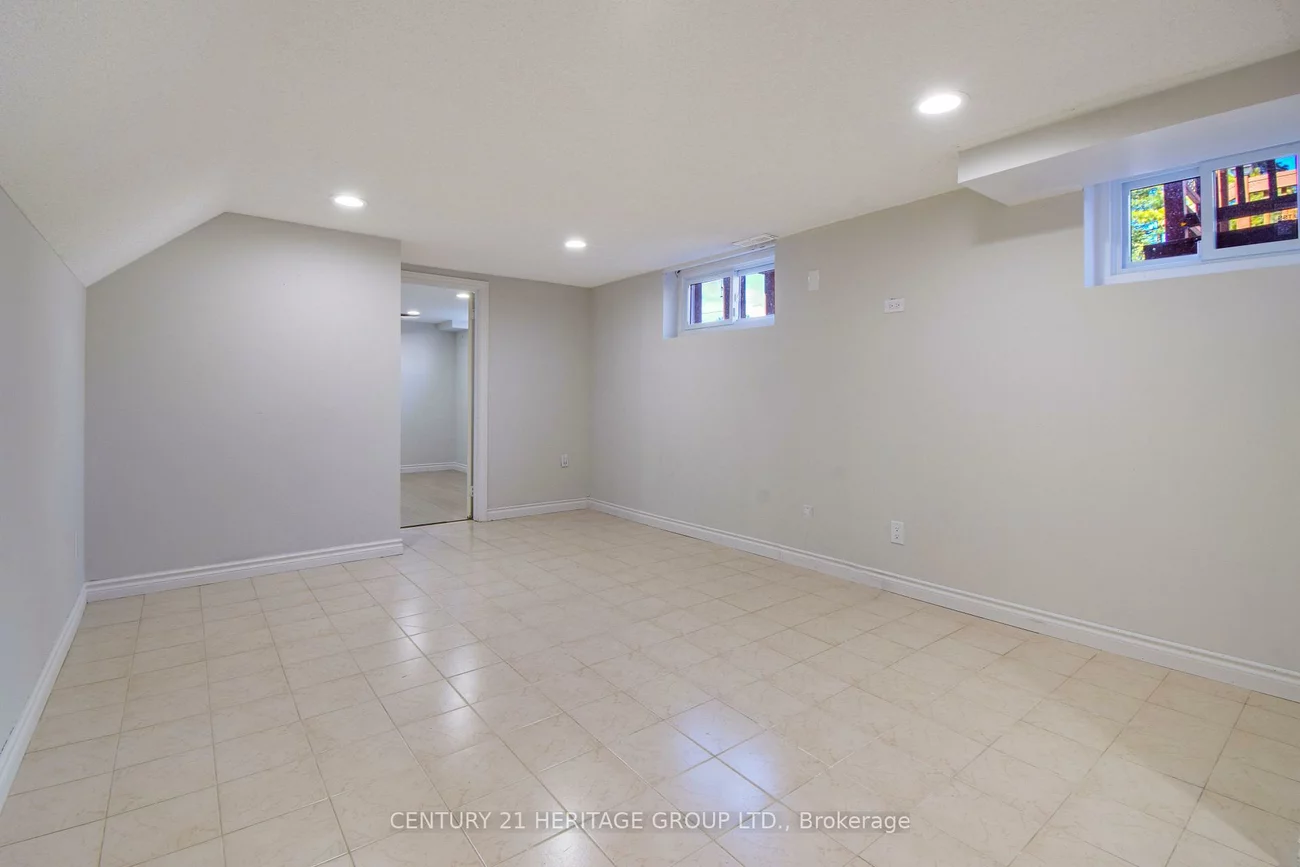 114, Elizabeth, King City, King