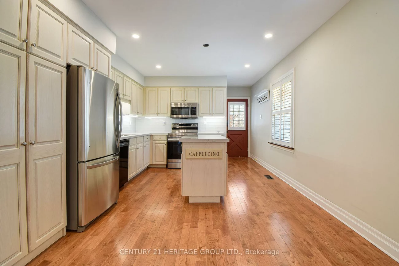 114, Elizabeth, King City, King