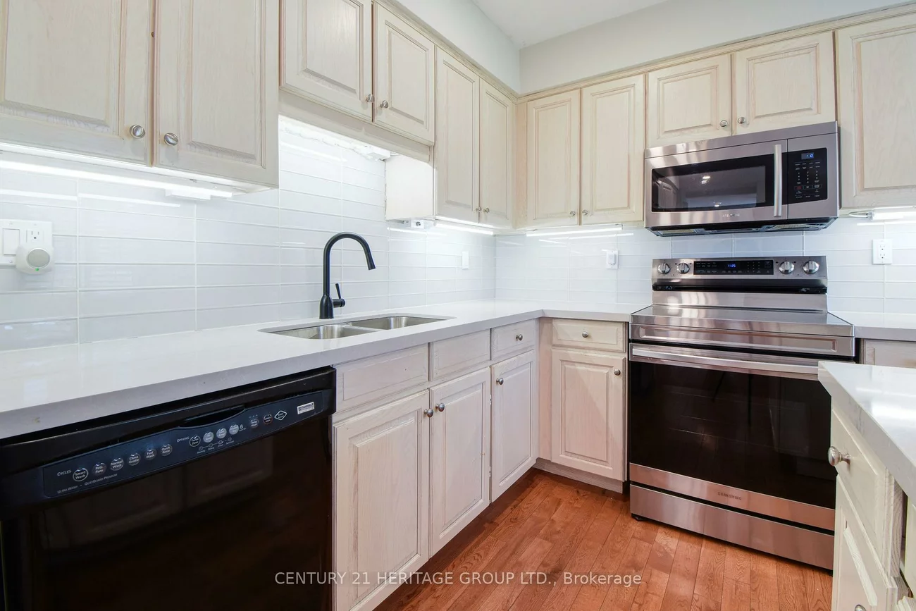 114, Elizabeth, King City, King