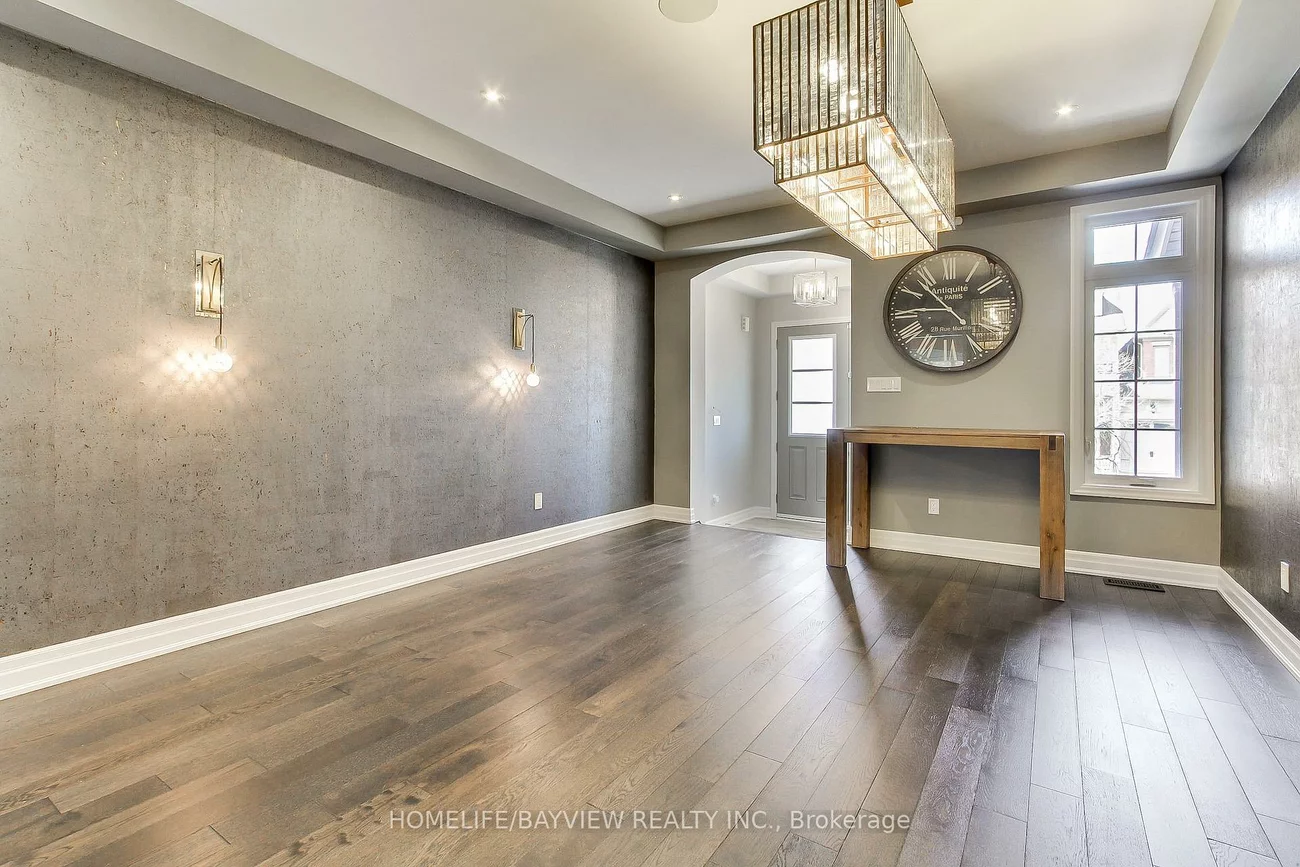 23, Claudview, King City, King