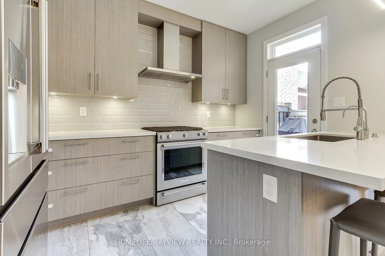 23, Claudview, King City, King