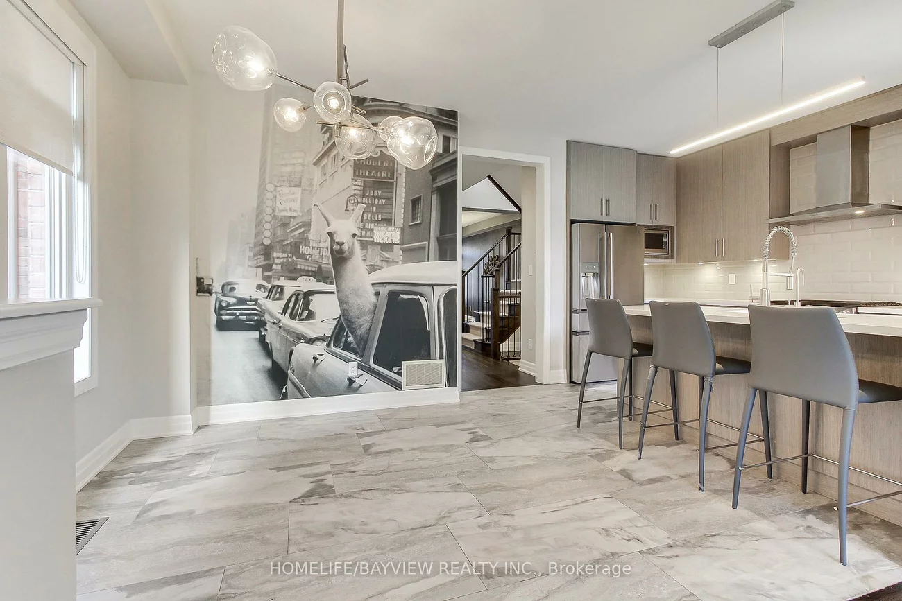 23, Claudview, King City, King