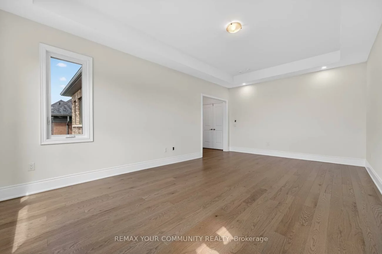 5, Garriock Hall, King City, King