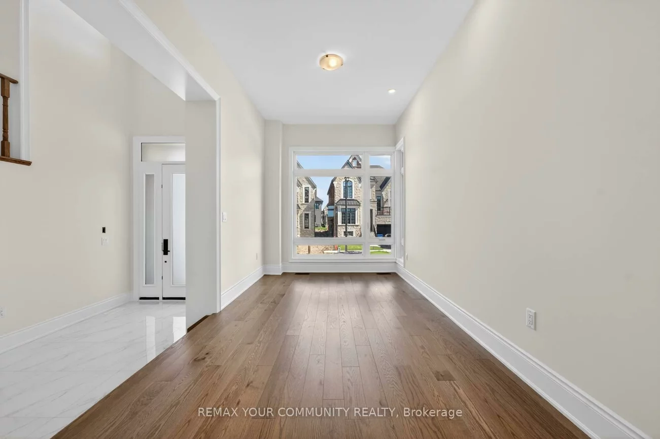 5, Garriock Hall, King City, King