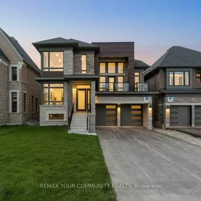 5, Garriock Hall, King City, King