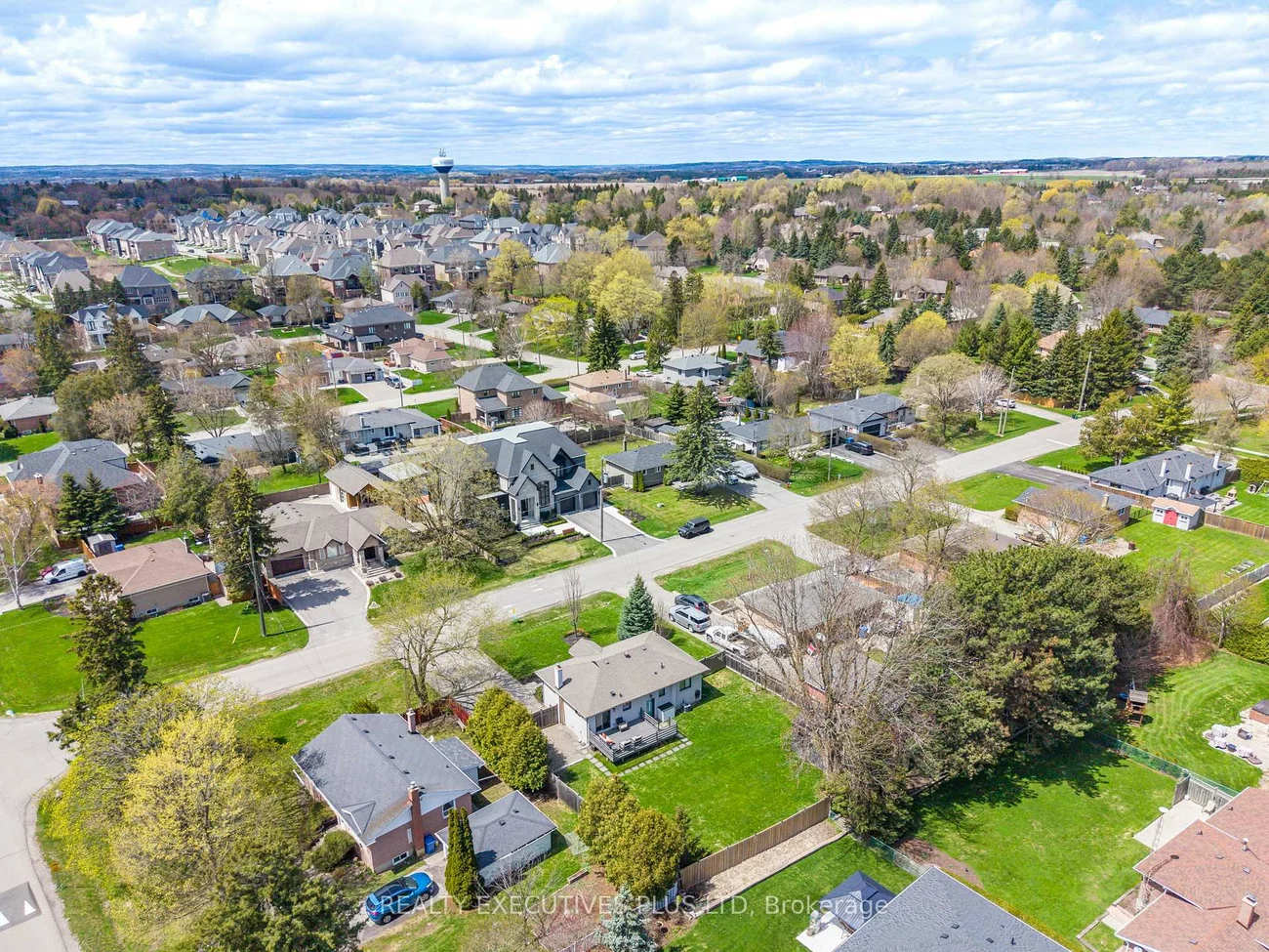 9, Hazelbury, Nobleton, King